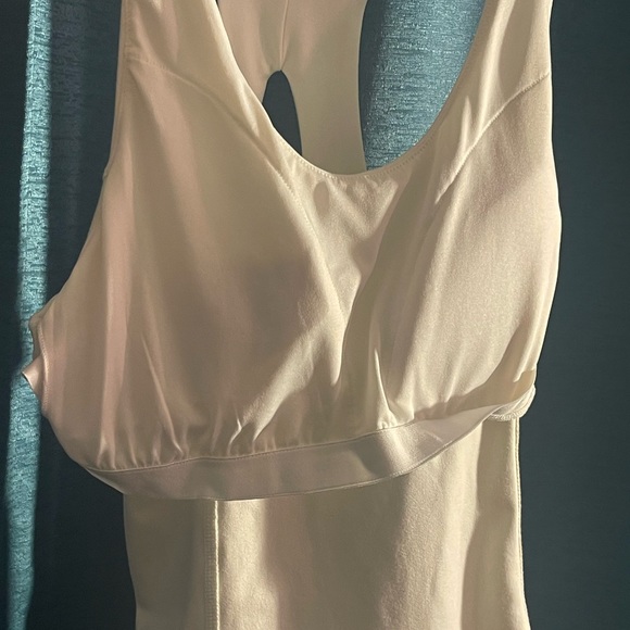 Eddie Bauer Women's Athletic Racerback Tank With Shelf Bra Beige Size LG - Picture 7 of 10